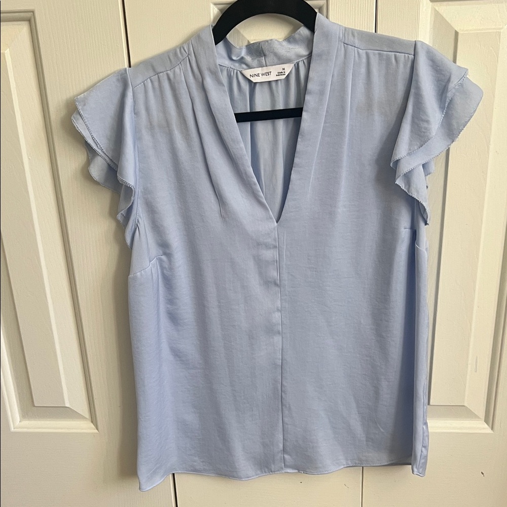 Nine West Light Blue V-Neck Flutter Sleeve Top Women’s Medium